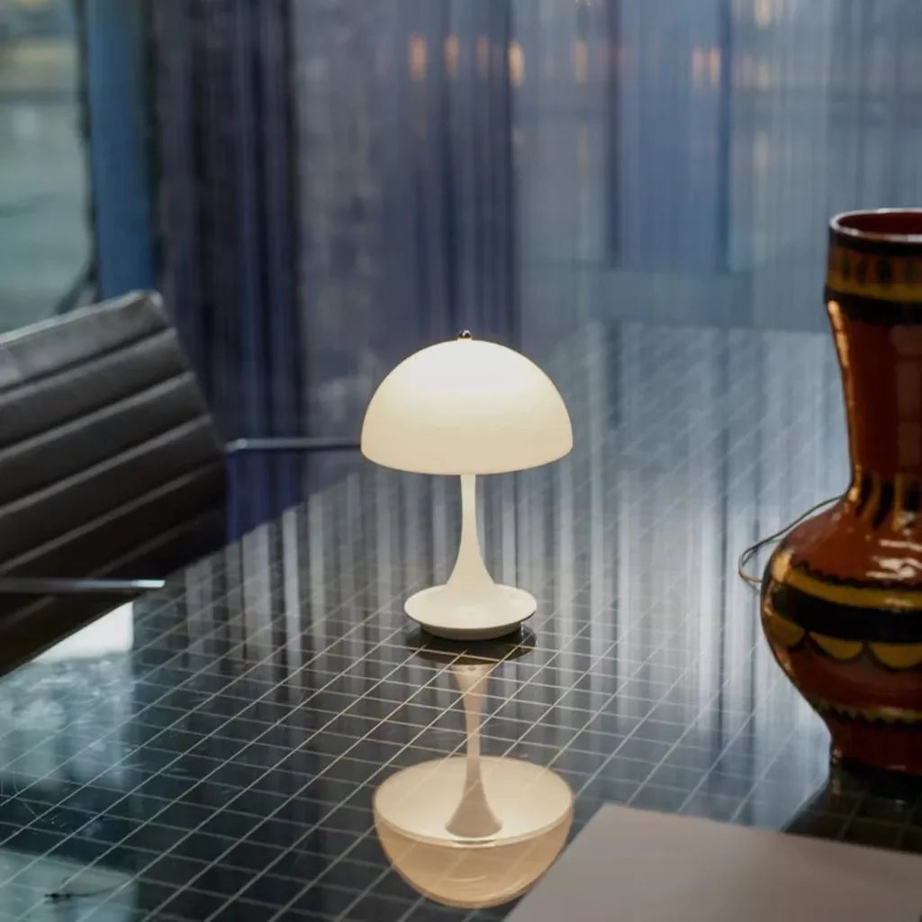 Bedside Lamp - Wireless LED - Rechargeable