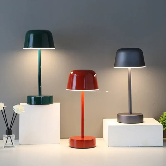 Table Lamp - Modern Design - Dimmable Lighting