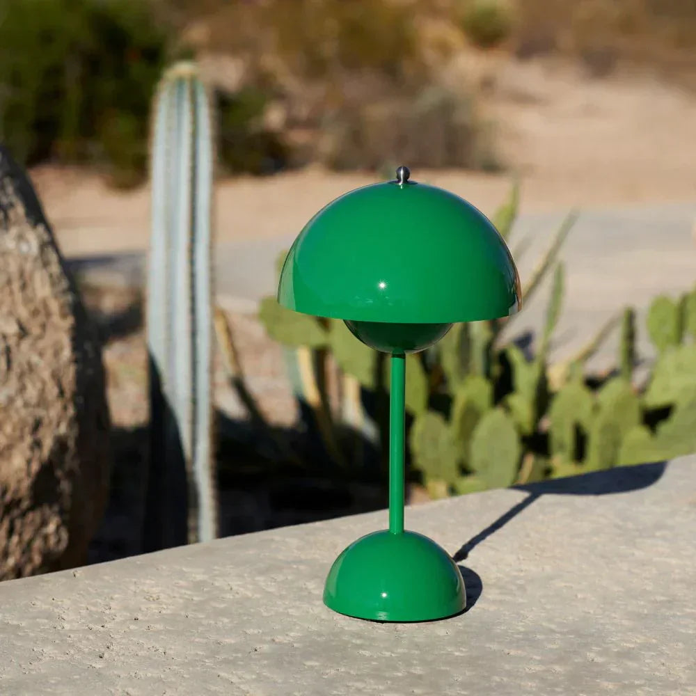 LED Table Lamp - Compact Design - USB Rechargeable - Luvonic