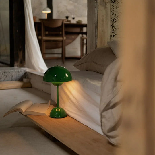 LED Table Lamp - Compact Design - USB Rechargeable - Luvonic