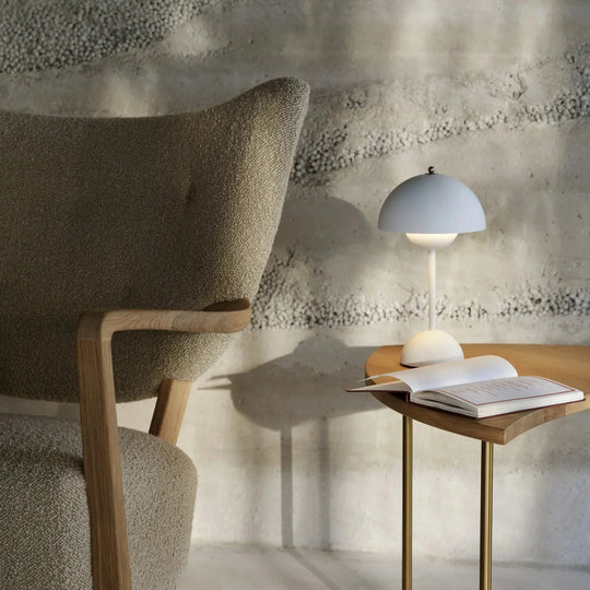 LED Table Lamp - Compact Design - USB Rechargeable - Luvonic