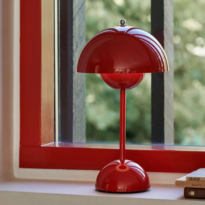 LED Table Lamp - Compact Design - USB Rechargeable - Luvonic