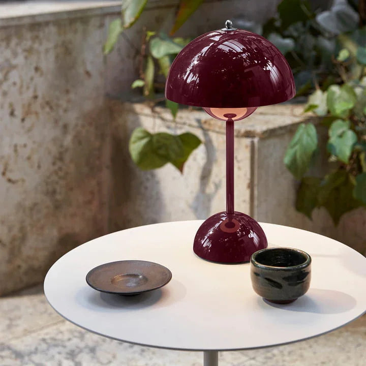 LED Table Lamp - Compact Design - USB Rechargeable - Luvonic
