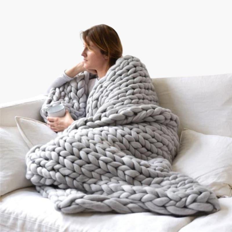 Chunky Knit Blanket - Soft Material - Decorative Design