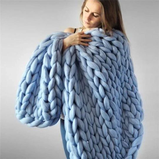 Chunky Knit Blanket - Soft Material - Decorative Design