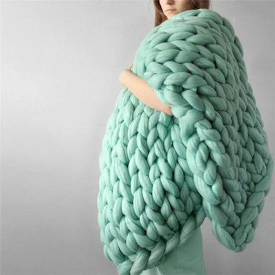 Chunky Knit Blanket - Soft Material - Decorative Design