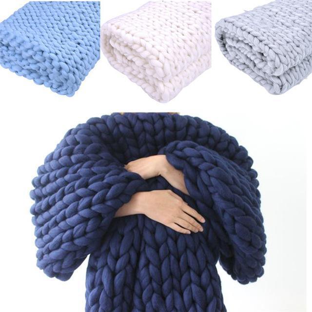 Chunky Knit Blanket - Soft Material - Decorative Design