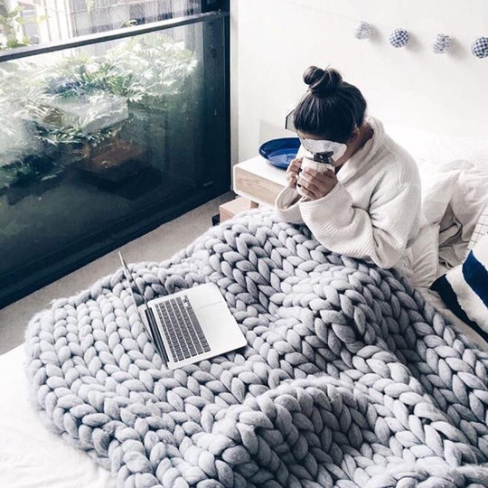 Chunky Knit Blanket - Soft Material - Decorative Design