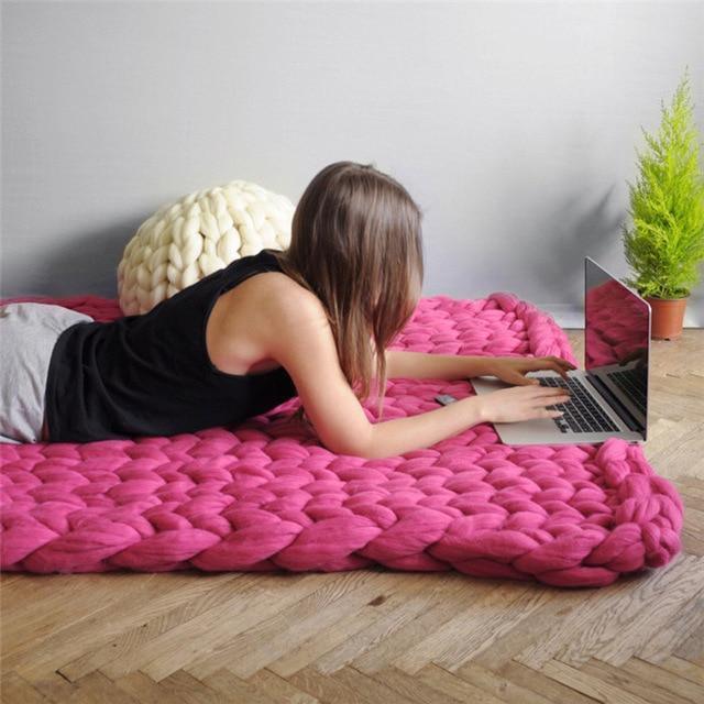 Chunky Knit Blanket - Soft Material - Decorative Design