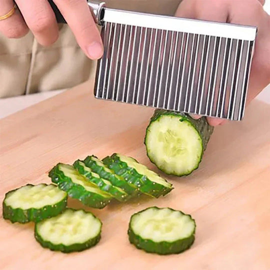 Crinkle Cutter Knife - Stainless Steel - Wavy Slicer