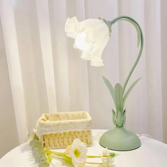 Lamp - Vintage Floral Design - Adjustable Arm