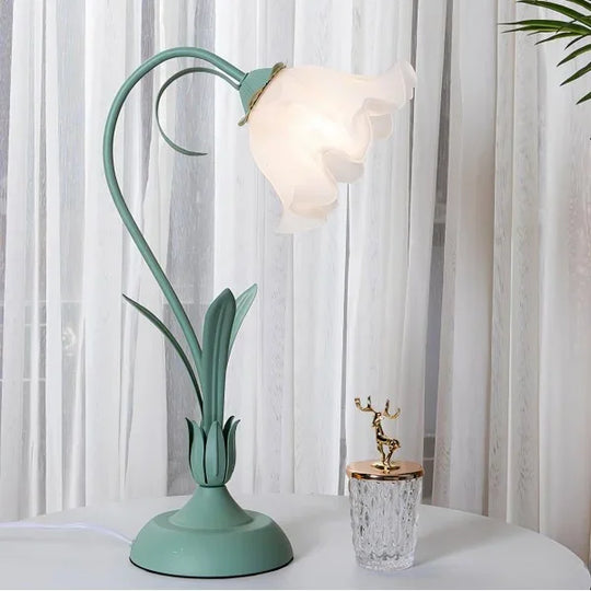 Lamp - Vintage Floral Design - Adjustable Arm
