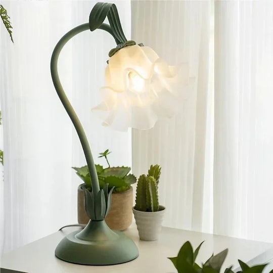 Lamp - Vintage Floral Design - Adjustable Arm