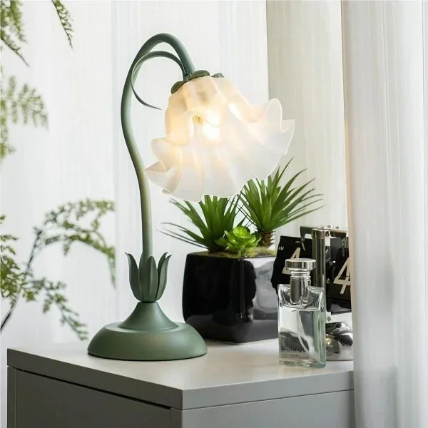 Lamp - Vintage Floral Design - Adjustable Arm