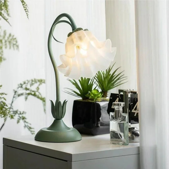 Lamp - Vintage Floral Design - Adjustable Arm