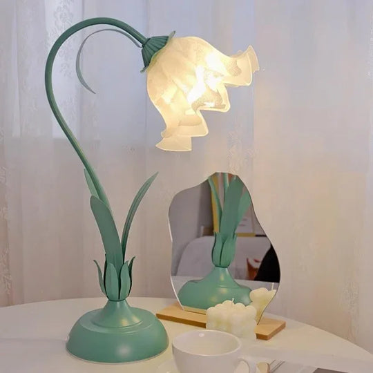 Lamp - Vintage Floral Design - Adjustable Arm