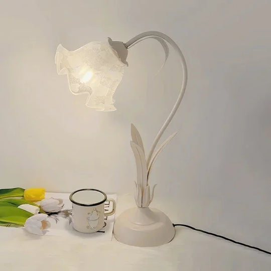 Lamp - Vintage Floral Design - Adjustable Arm