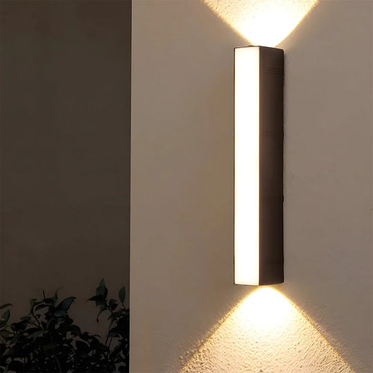 Wall Light - Outdoor LED - Vertical Fixture