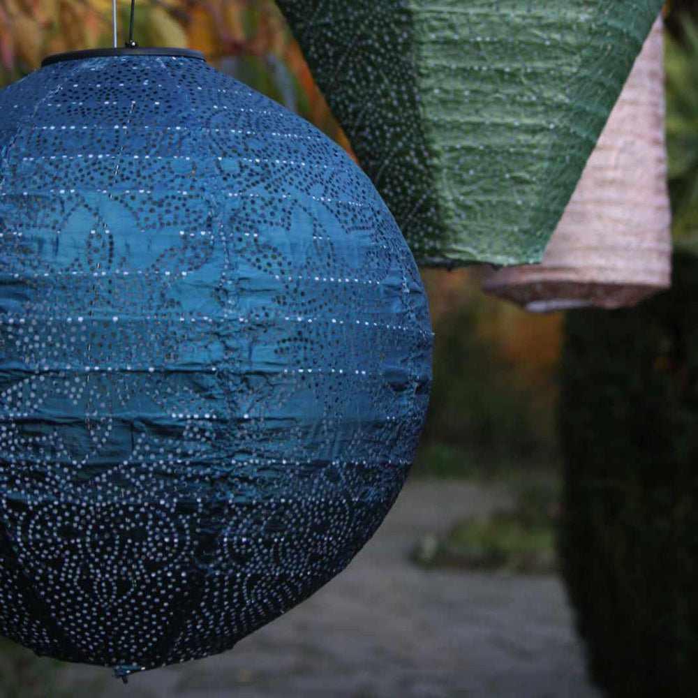 Solar Lantern - Globe Design - Outdoor Lighting - Luvonic
